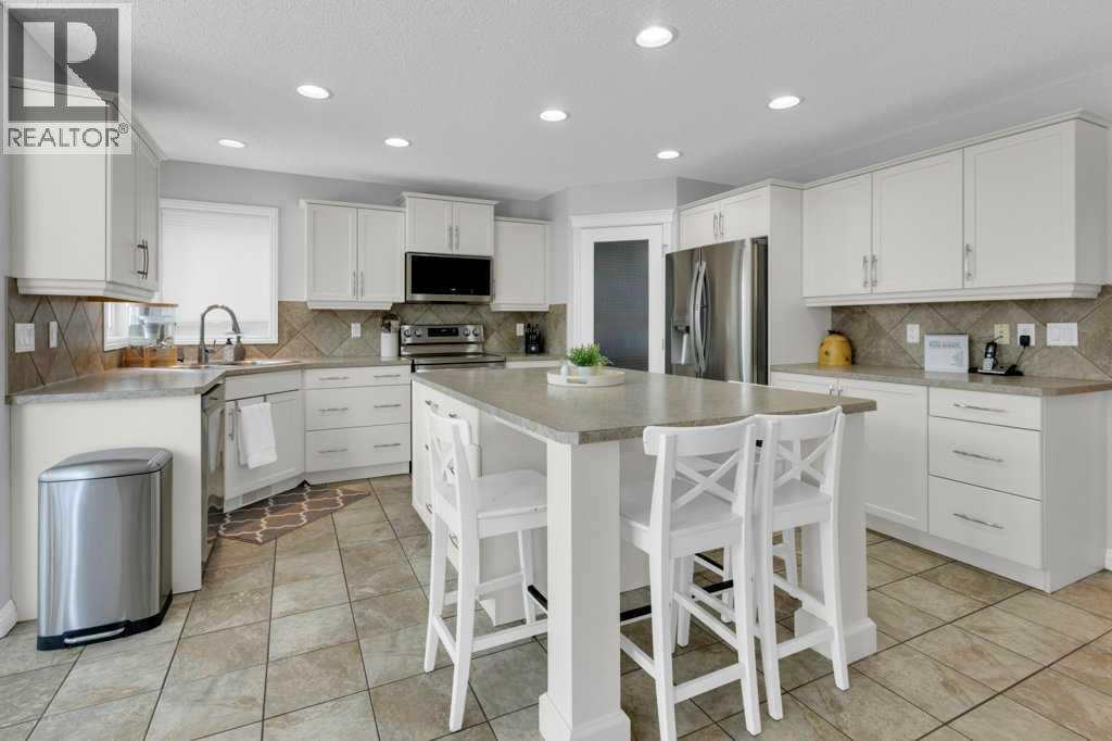 206 Chapalina Court Se, Calgary, Alberta  T2X 3X2 - Photo 7 - A2283620