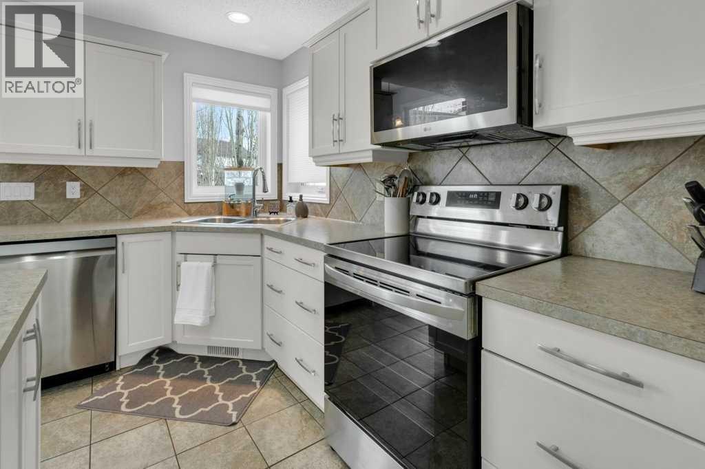 206 Chapalina Court Se, Calgary, Alberta  T2X 3X2 - Photo 8 - A2283620