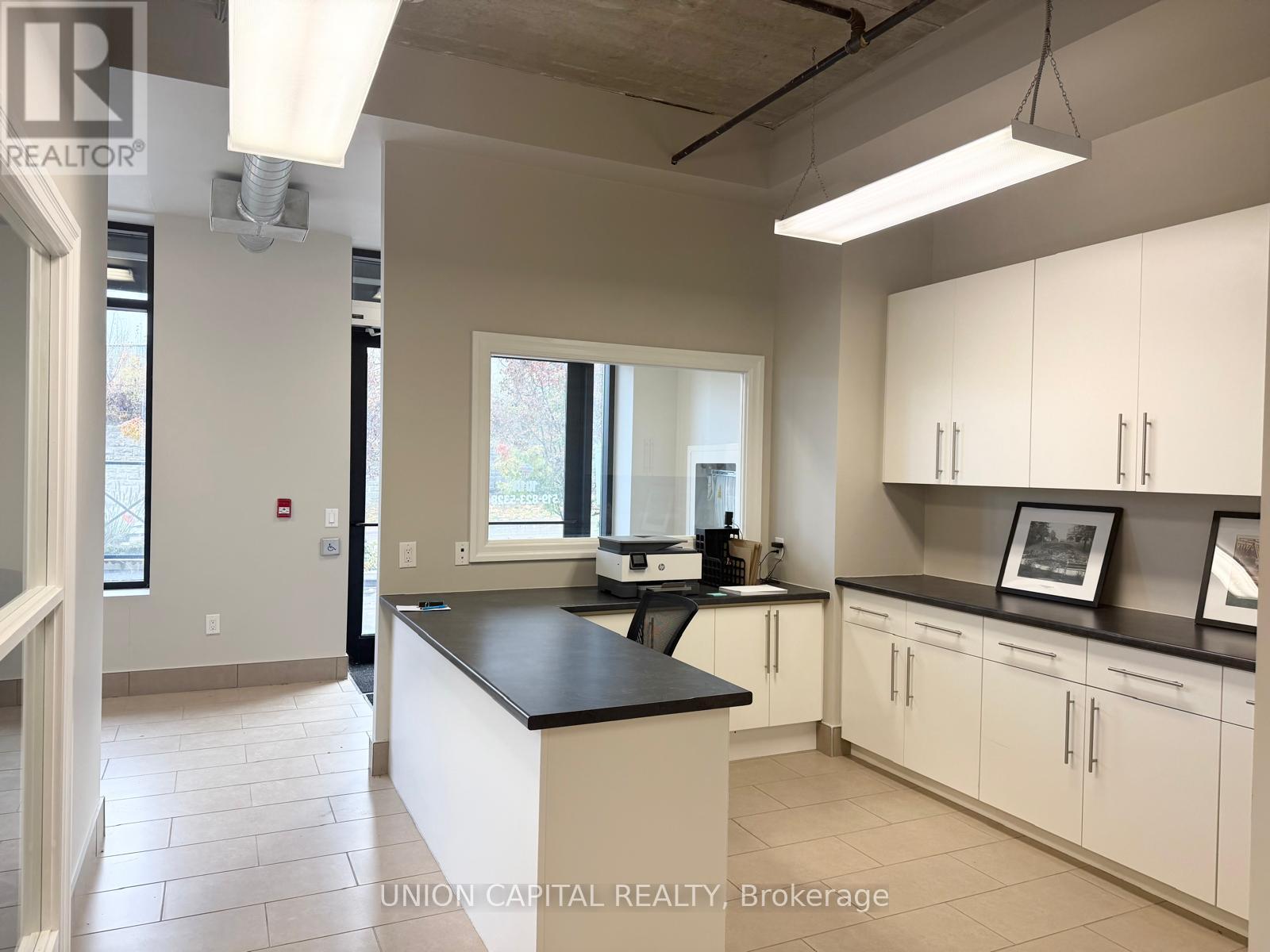 1 - 160 Macdonell Street, Guelph, Ontario  N1H 0A9 - Photo 11 - X12764188