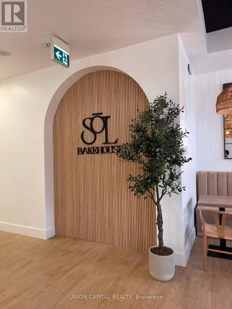 1 - 160 Macdonell Street, Guelph, Ontario  N1H 0A9 - Photo 5 - X12764188