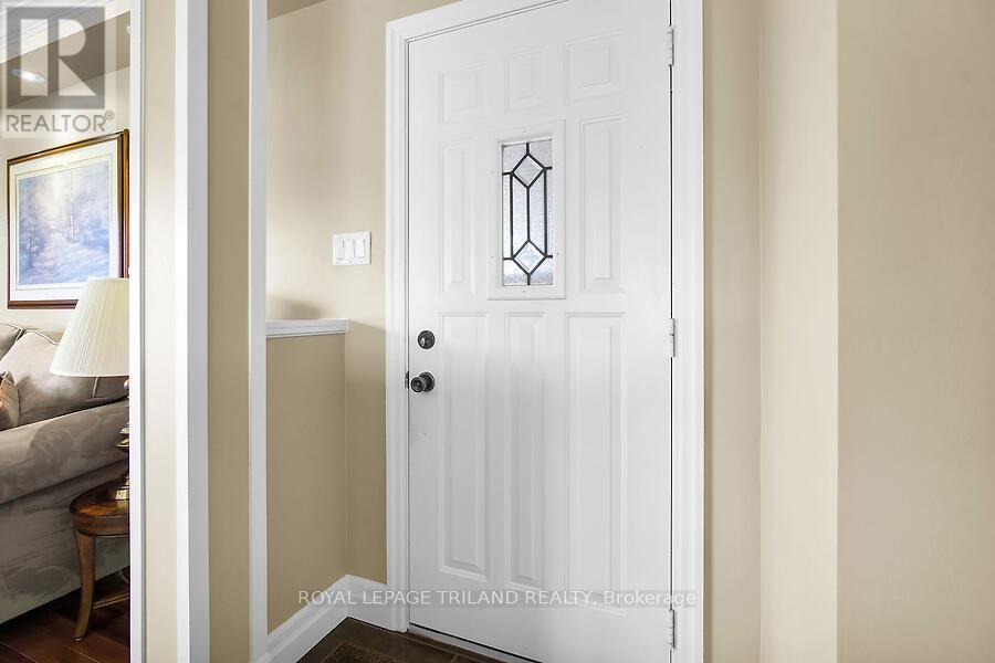 Photo 3 of 31 for 440 Beachwood Avenue