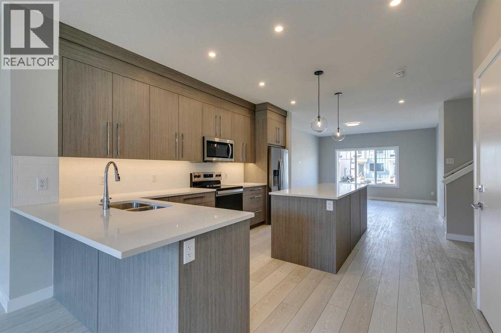 642 & 646 Rangeview Street Se, Calgary, Alberta  T3M 2K1 - Photo 8 - A2276414