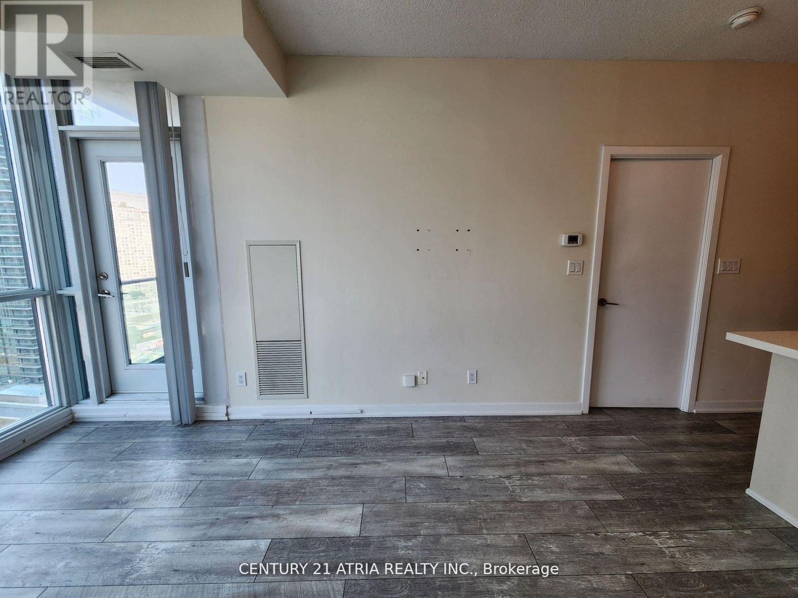 2003 - 18 Harbour Street, Toronto, Ontario  M5J 2Z6 - Photo 5 - C12769946