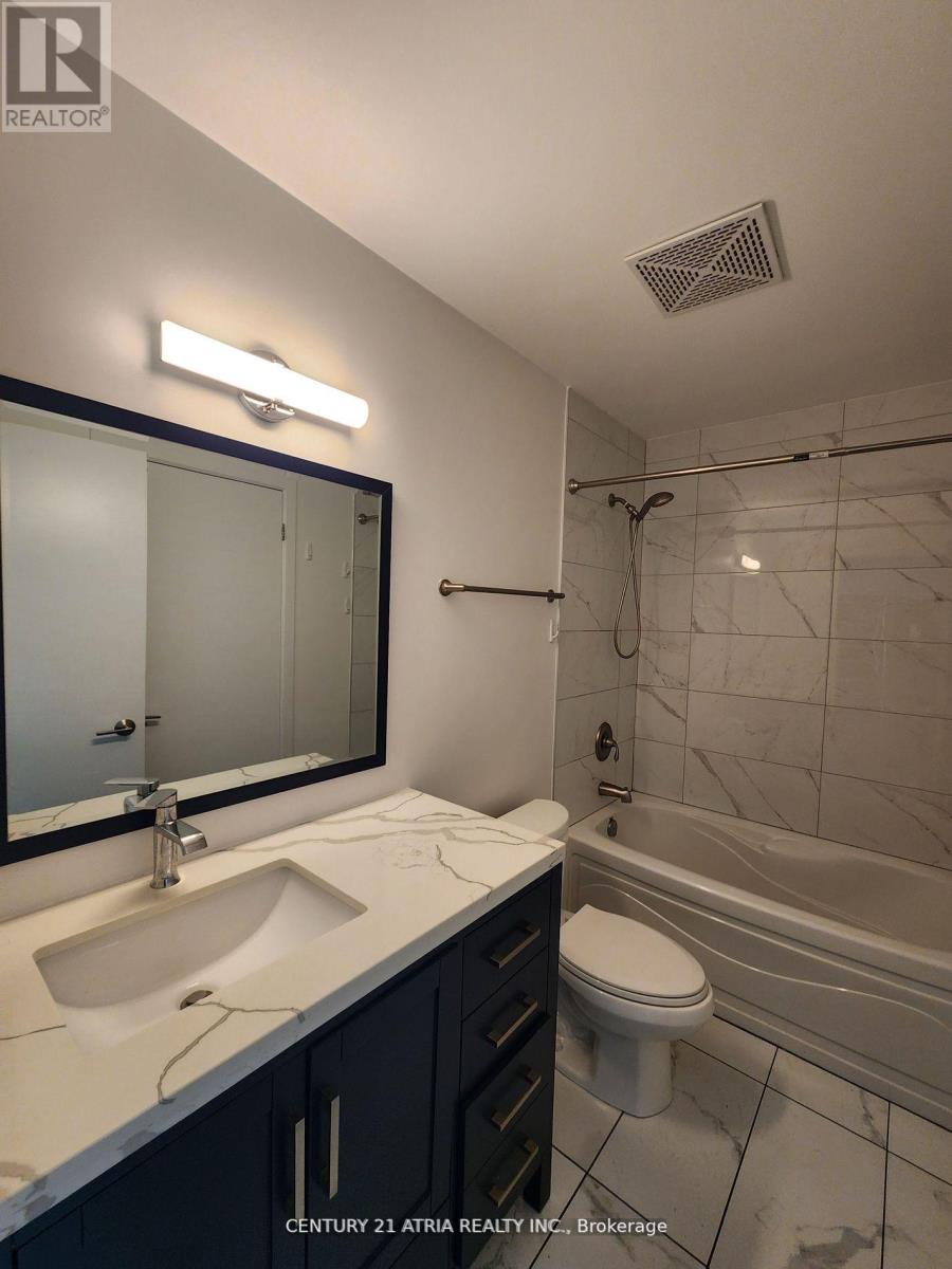 2003 - 18 Harbour Street, Toronto, Ontario  M5J 2Z6 - Photo 6 - C12769946