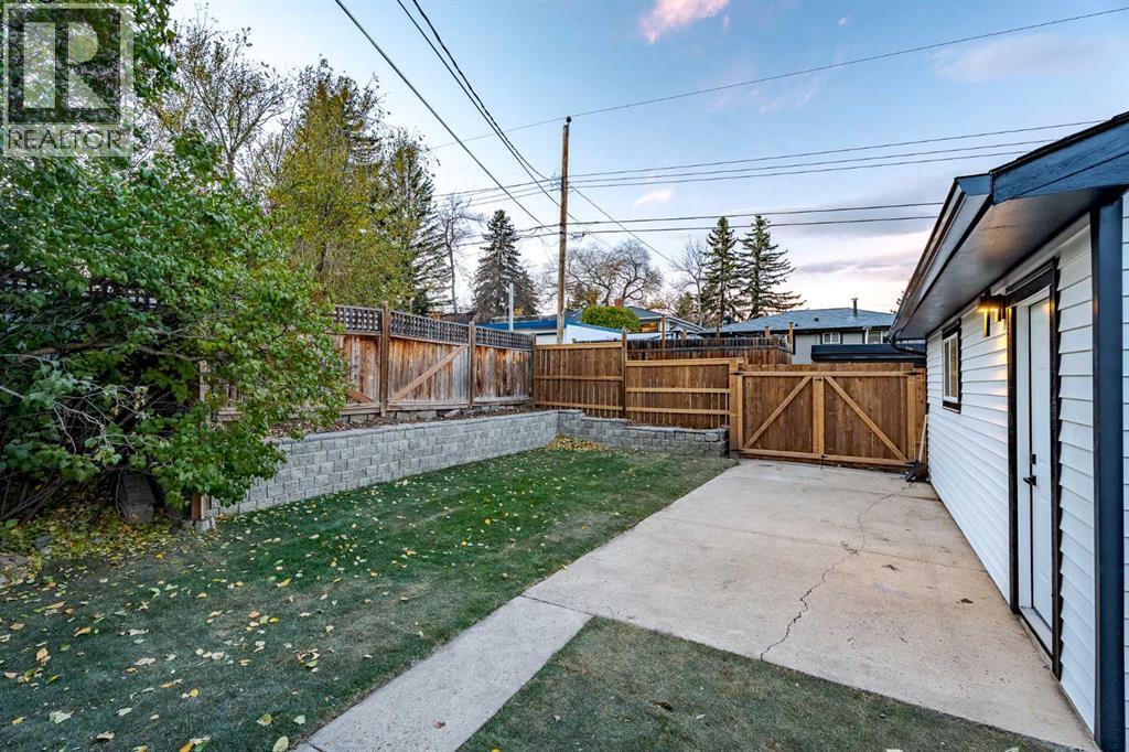 1024 Hunterston Place Nw, Calgary, Alberta  T2K 4N6 - Photo 47 - A2276613