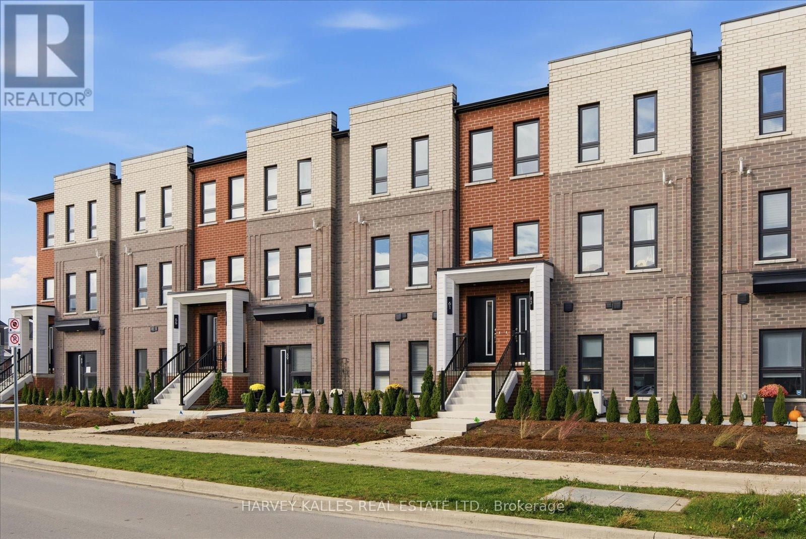 47 - 61 Great Falls Boulevard, Hamilton, Ontario  L8B 2A9 - Photo 1 - X12769942