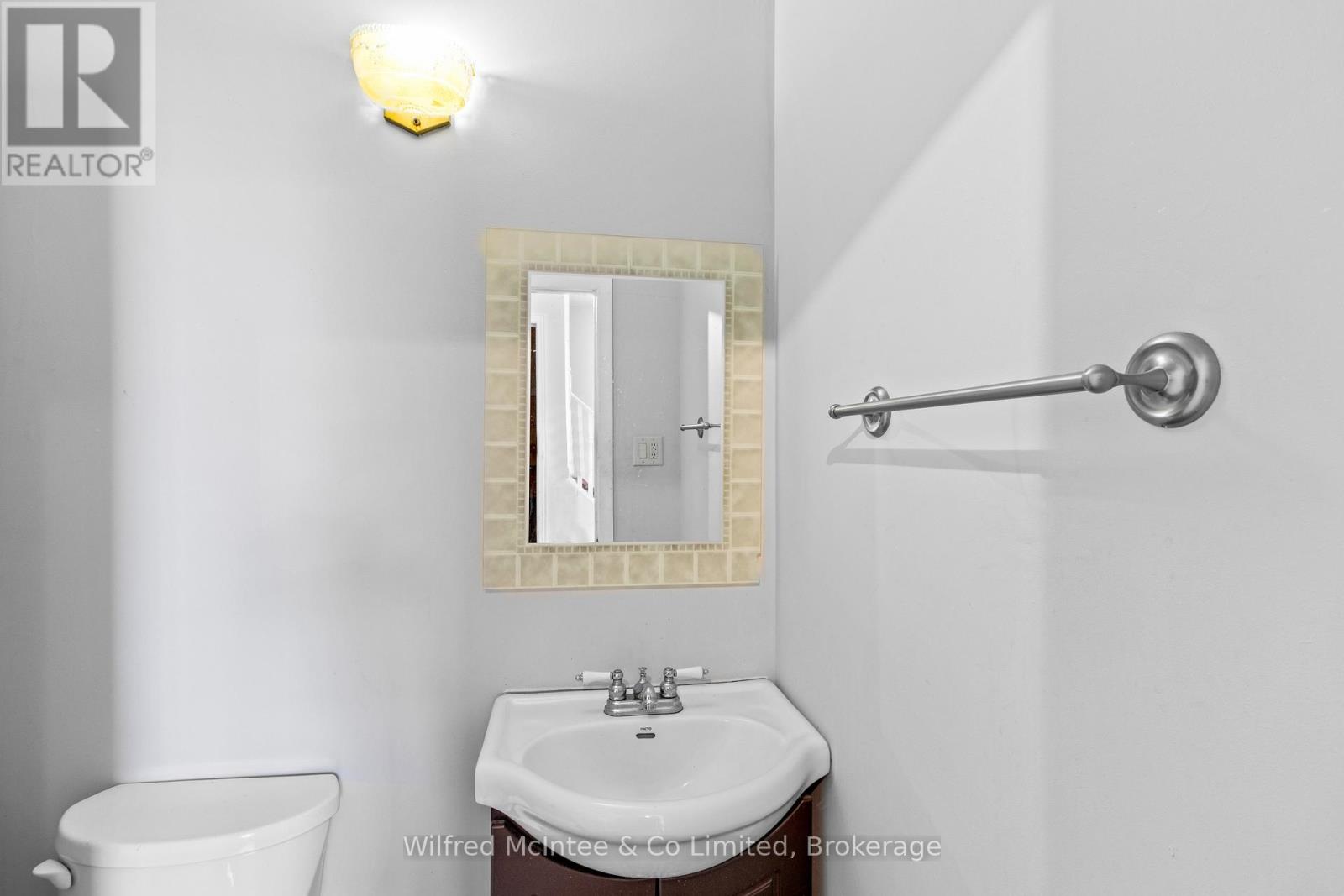 401 Josephine Street, North Huron, Ontario  N0G 2W0 - Photo 27 - X12769972