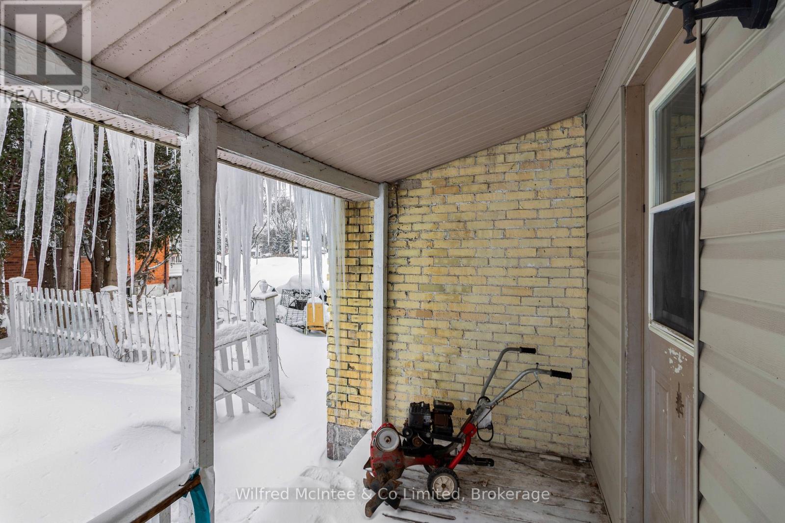 401 Josephine Street, North Huron, Ontario  N0G 2W0 - Photo 34 - X12769972