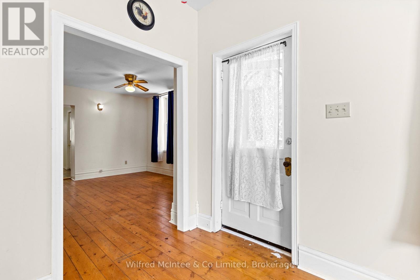 401 Josephine Street, North Huron, Ontario  N0G 2W0 - Photo 38 - X12769972