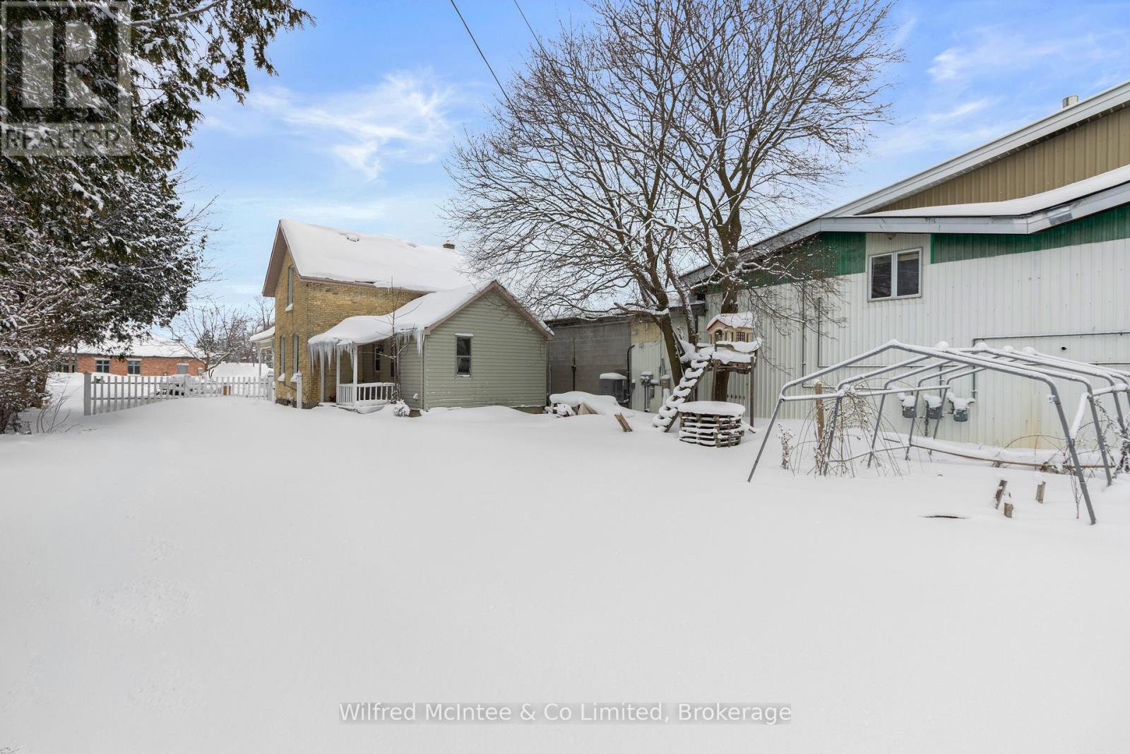 401 Josephine Street, North Huron, Ontario  N0G 2W0 - Photo 44 - X12769972