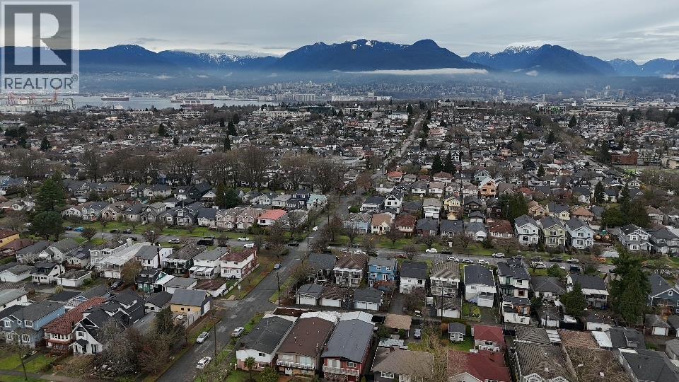 2721 Grant Street, Vancouver, British Columbia  V5K 3H1 - Photo 39 - R3085587