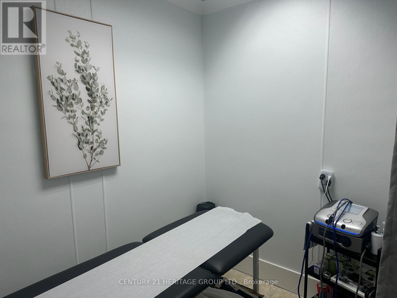 2 - 7181 Yonge Street, Markham, Ontario  L3T 0C7 - Photo 2 - N12769988