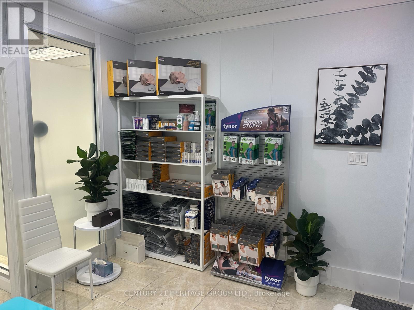 2 - 7181 Yonge Street, Markham, Ontario  L3T 0C7 - Photo 4 - N12769988