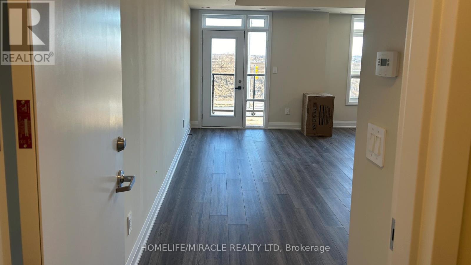 116 - 1585 Rose Way, Milton, Ontario  L9E 1N4 - Photo 2 - W12769960