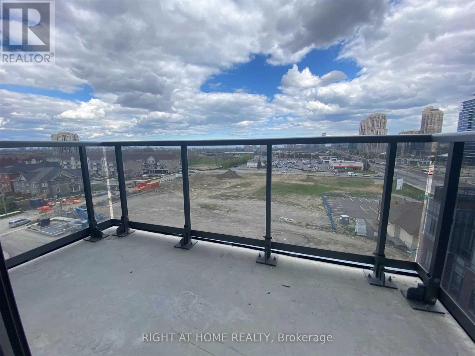 719 - 8 Nahani Way, Mississauga, Ontario  L4Z 4J8 - Photo 4 - W12769984