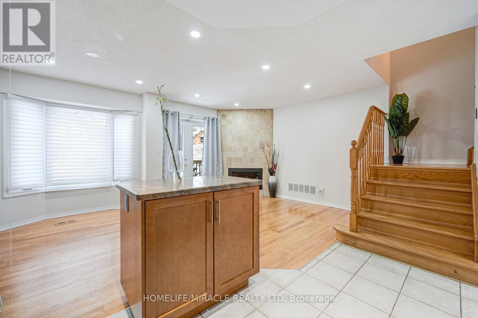 29 - 2065 Sixth Line, Oakville, Ontario  L6H 5R8 - Photo 11 - W12769990