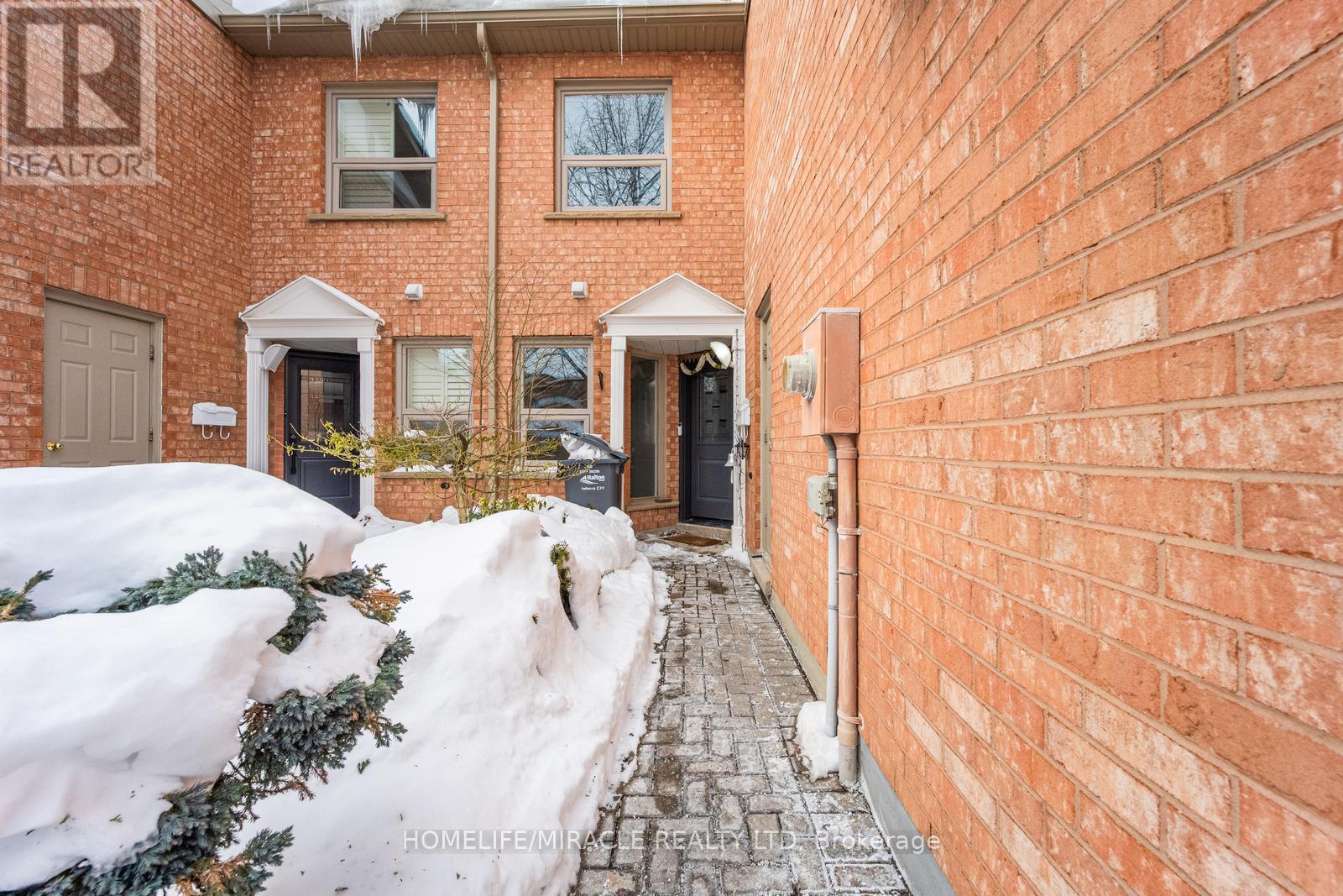 29 - 2065 Sixth Line, Oakville, Ontario  L6H 5R8 - Photo 2 - W12769990