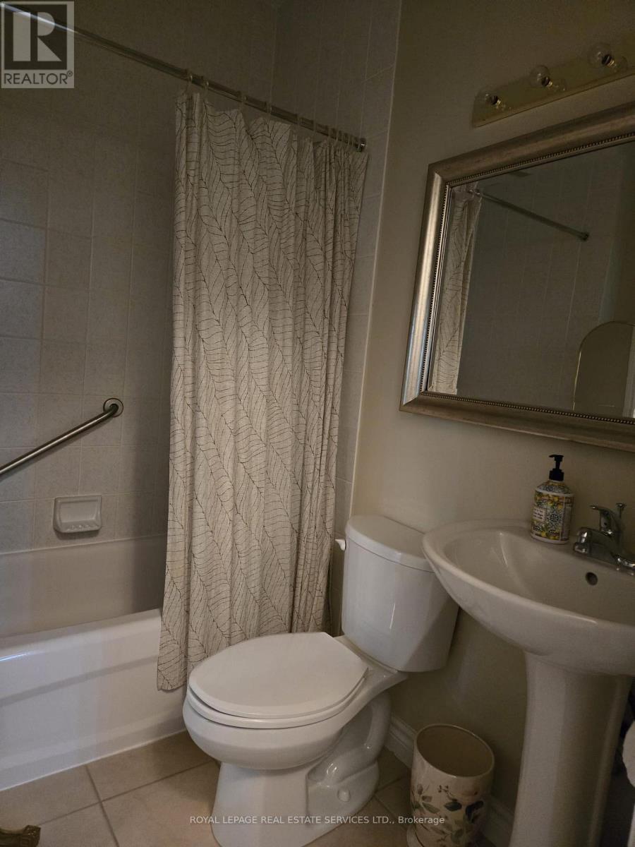 303 - 33 Wallace Street, Vaughan, Ontario  L4L 2P2 - Photo 12 - N12769894