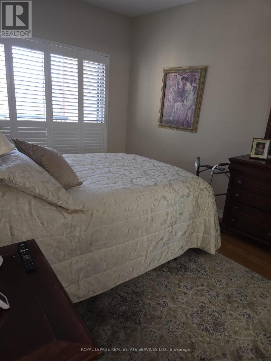 303 - 33 Wallace Street, Vaughan, Ontario  L4L 2P2 - Photo 5 - N12769894