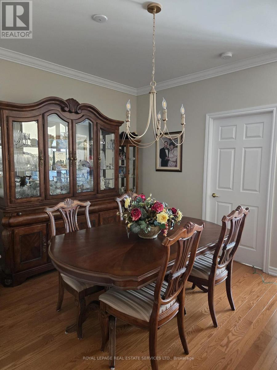 303 - 33 Wallace Street, Vaughan, Ontario  L4L 2P2 - Photo 7 - N12769894