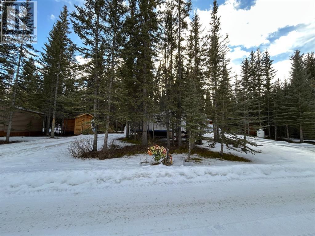 111 & 112, 200 4 Avenue SW, Sundre, Alberta