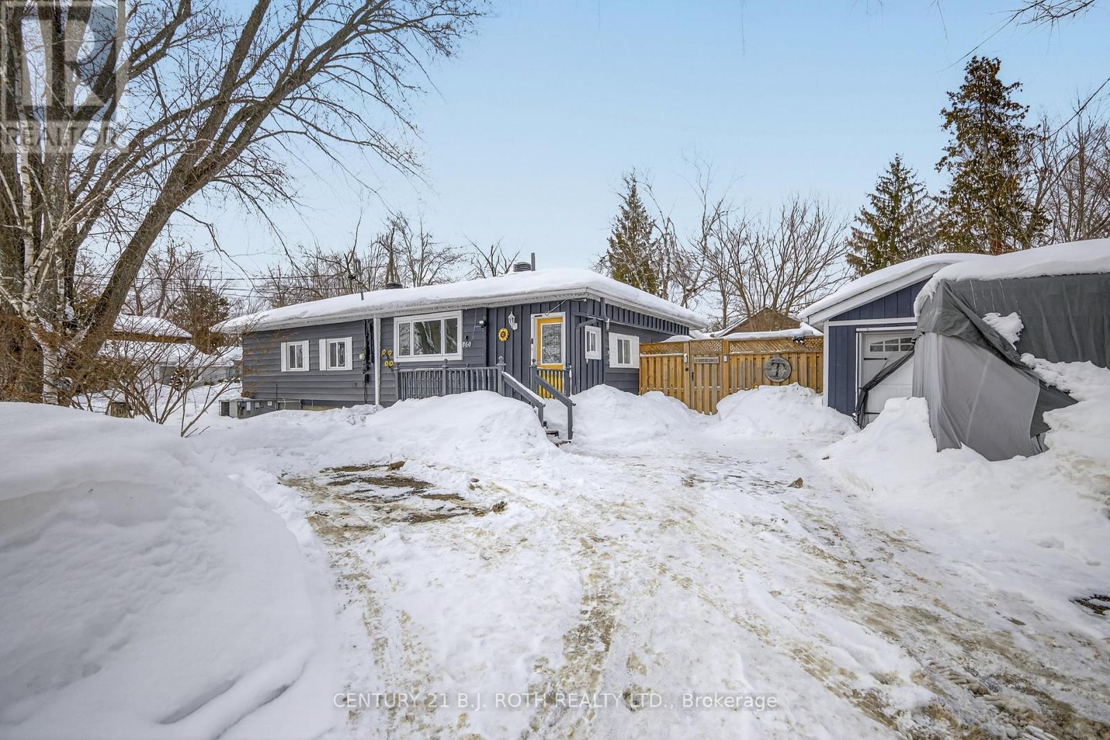 860 ADAMS ROAD, Innisfil, Ontario