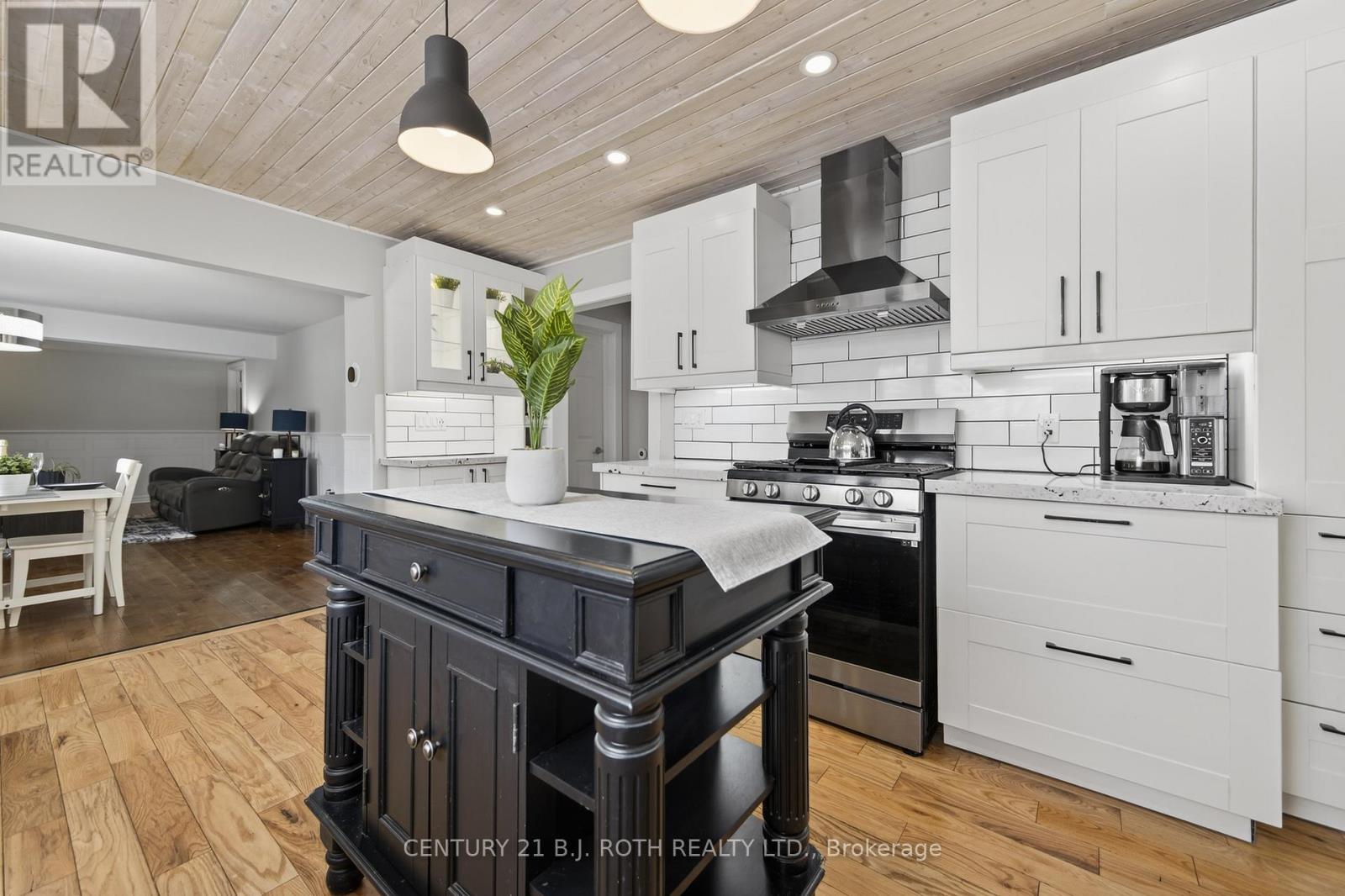 860 Adams Road, Innisfil, Ontario  L9S 4E1 - Photo 9 - N12770000