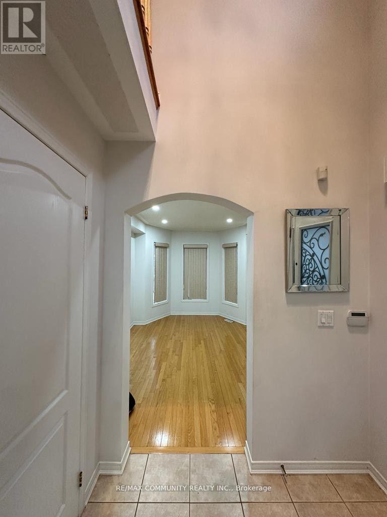 15 Lotus Street, Brampton, Ontario  L6P 3E1 - Photo 3 - W12770002