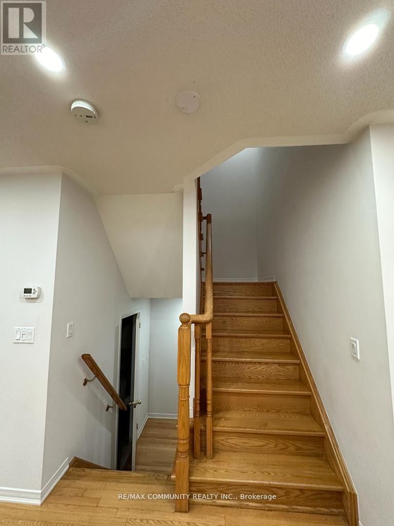 15 Lotus Street, Brampton, Ontario  L6P 3E1 - Photo 9 - W12770002