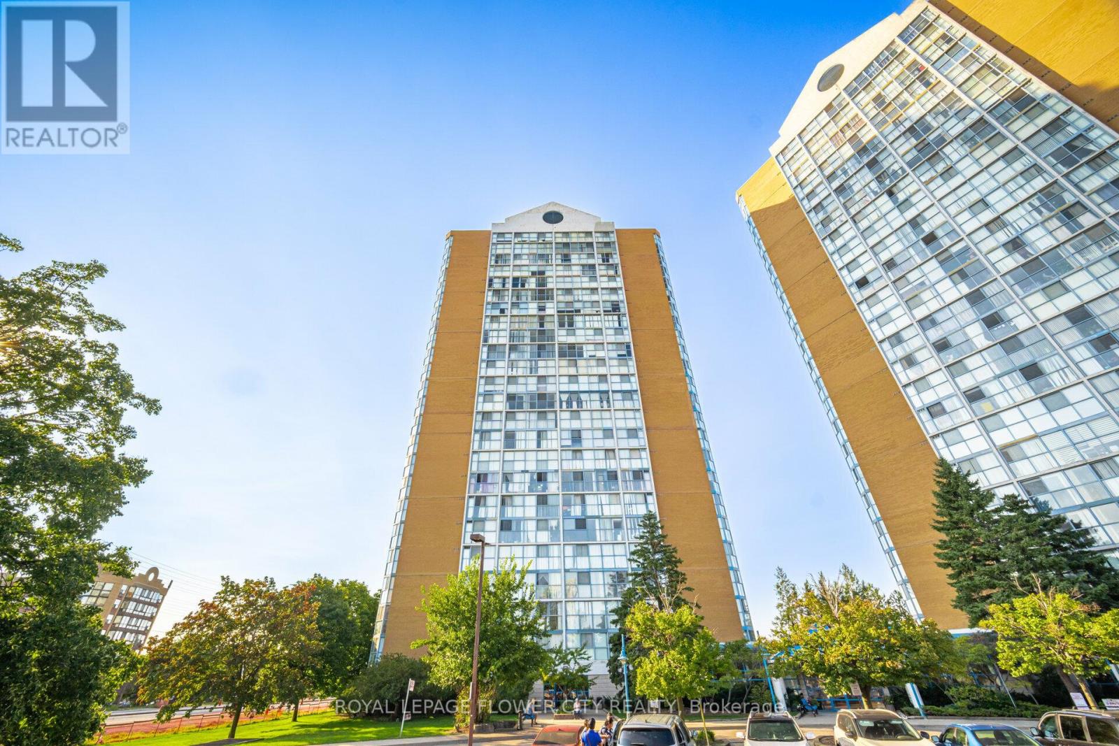 304 - 25 TRAILWOOD DRIVE, Mississauga, Ontario