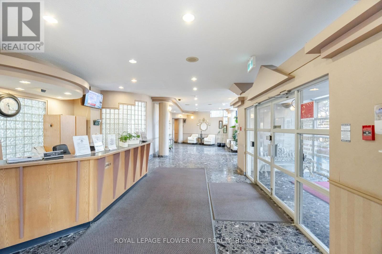 304 - 25 Trailwood Drive, Mississauga, Ontario  L4Z 3K9 - Photo 3 - W12770004