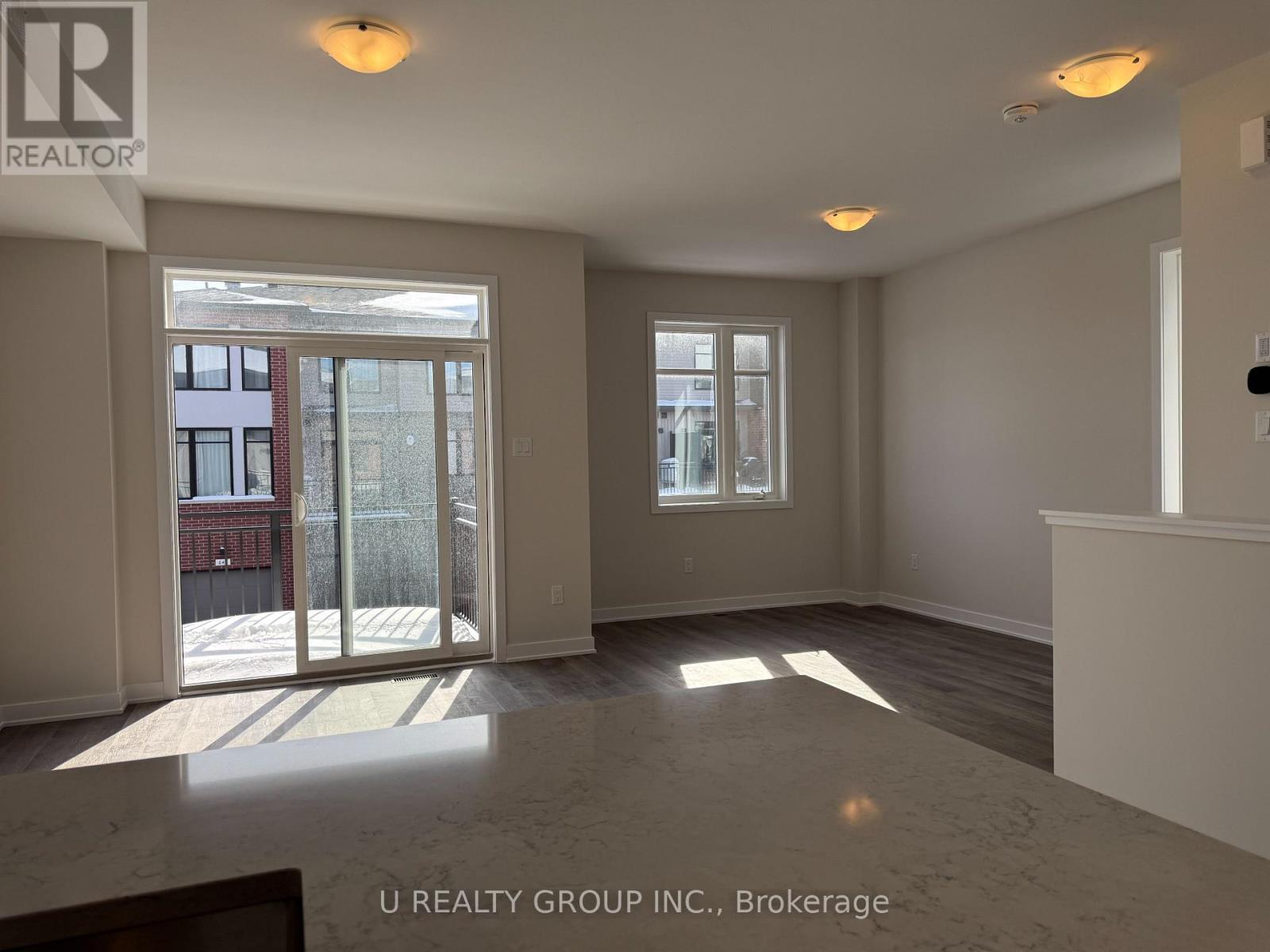 646 Corporal Private, Ottawa, Ontario  K1X 0M7 - Photo 11 - X12763814