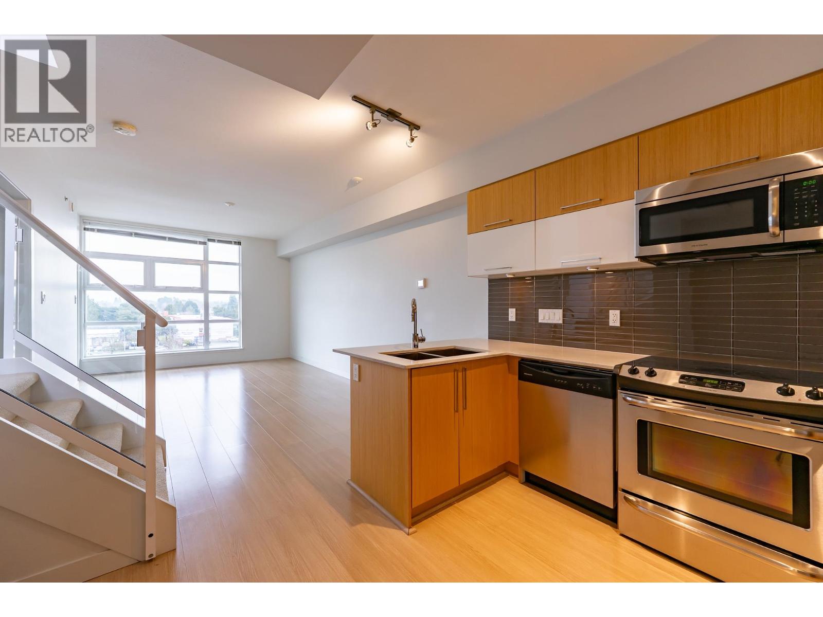 512 10020 DUNOON DRIVE, Richmond, British Columbia