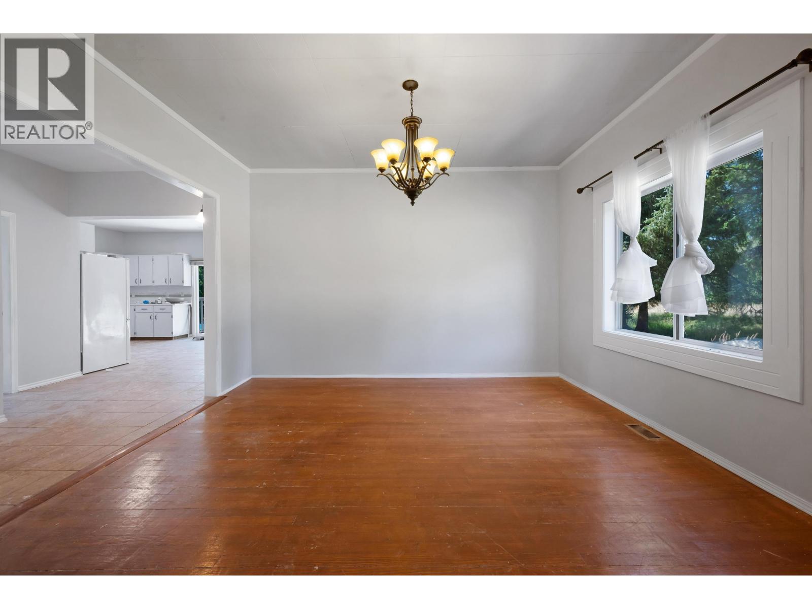 12323 248 St Street, Maple Ridge, British Columbia  V4R 1J9 - Photo 4 - R3051516