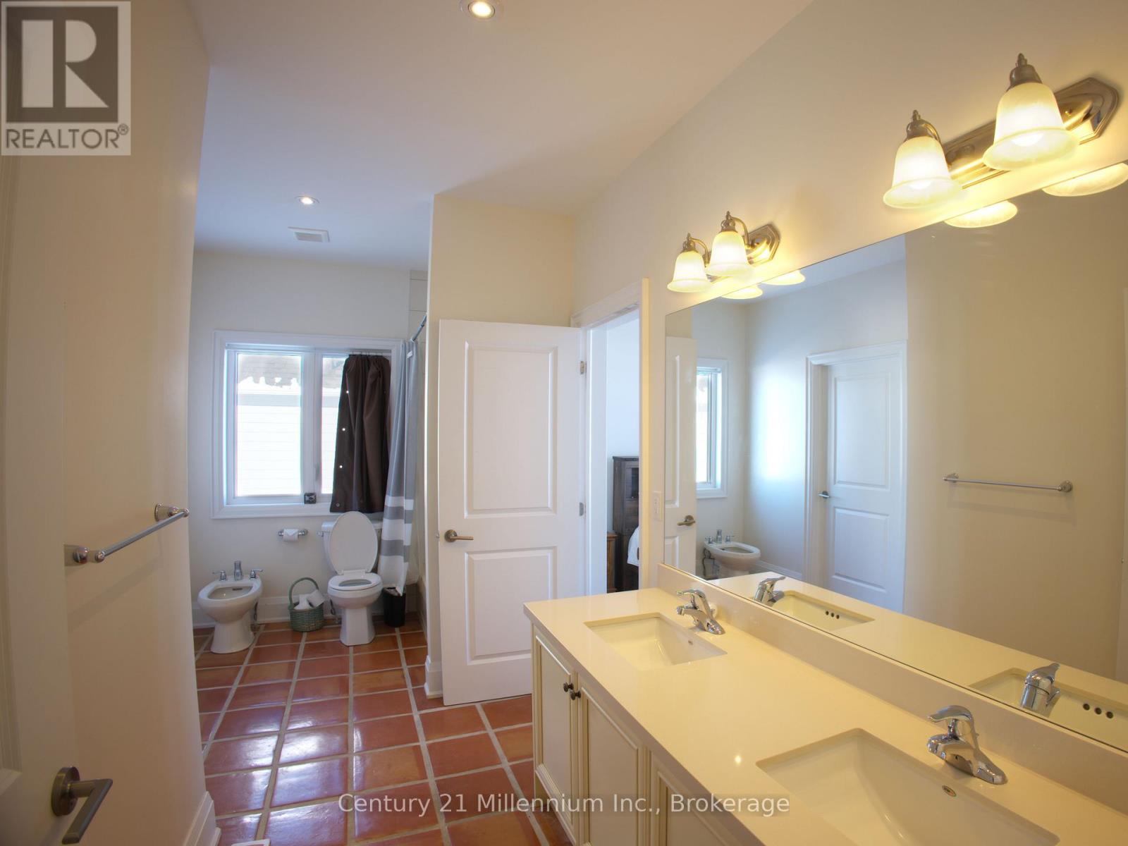 108 Creekwood Court, Blue Mountains, Ontario  L9Y 0V1 - Photo 18 - X12770010