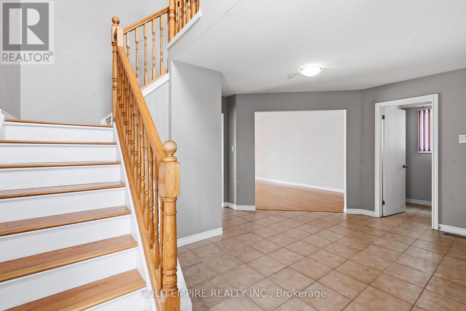 1307 Blackmaple Drive, London East, Ontario  N5Y 5V4 - Photo 2 - X12770018