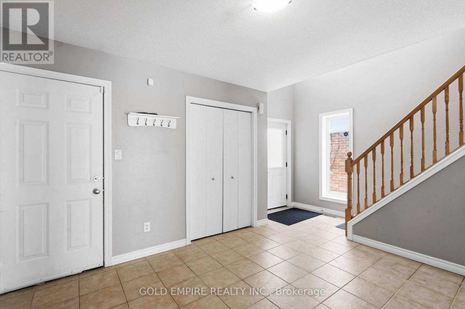 1307 Blackmaple Drive, London East, Ontario  N5Y 5V4 - Photo 3 - X12770018