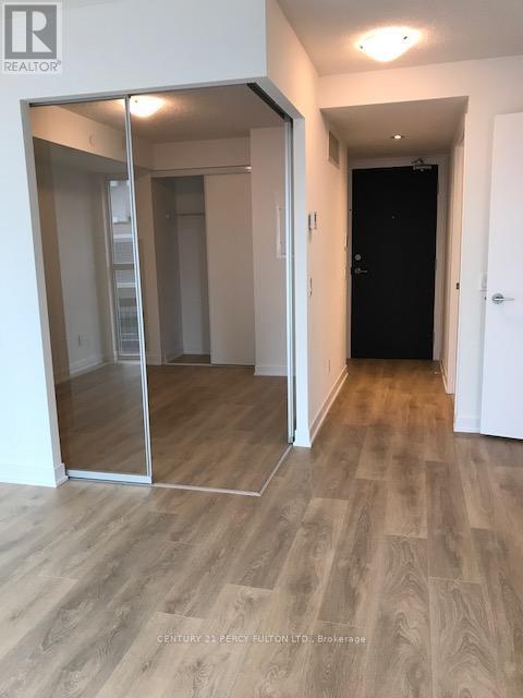 1016 - 87 Peter Street, Toronto (Waterfront Communities), Ontario  M5V 0P1 - Photo 4 - C12770020