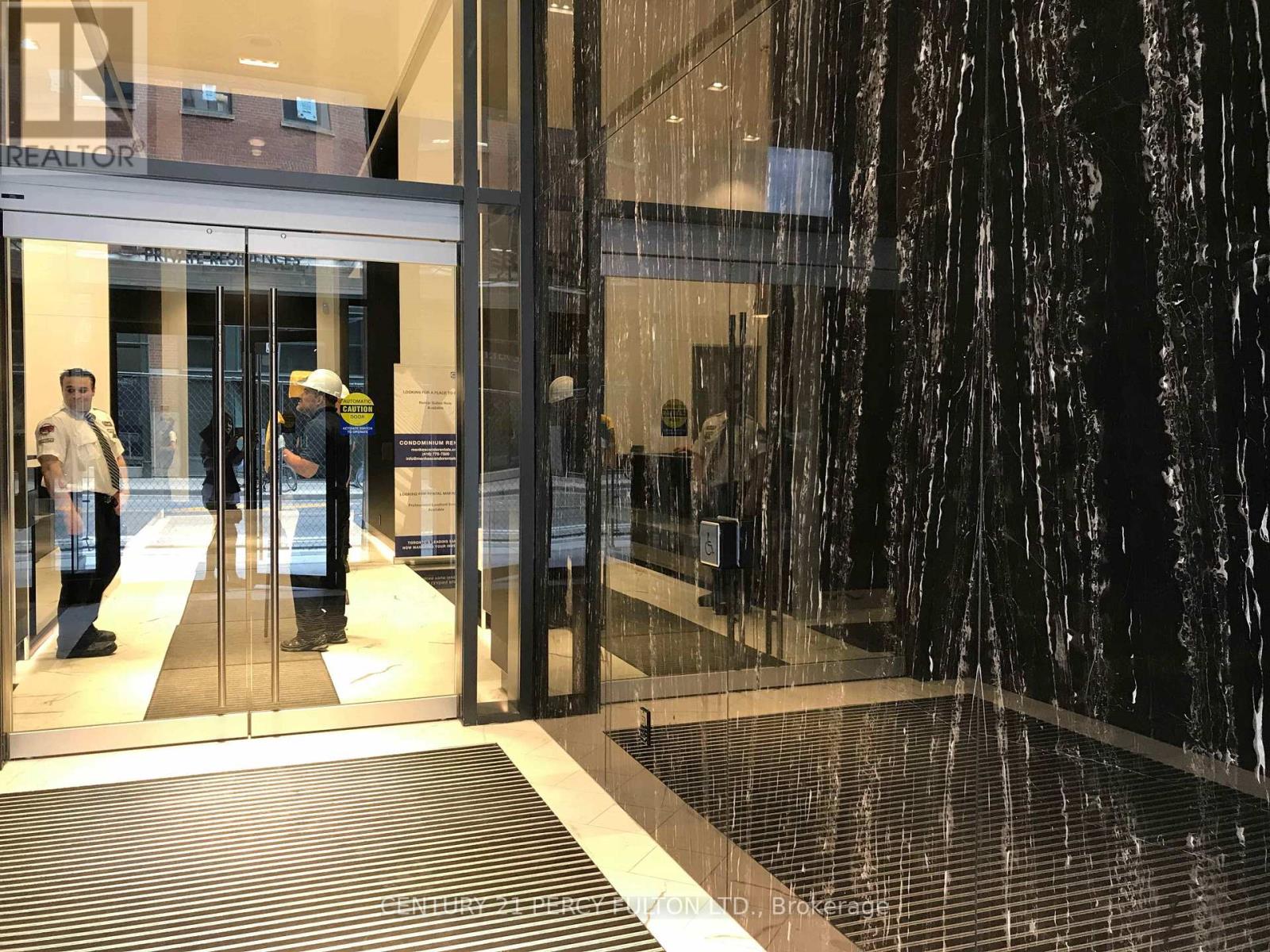 1016 - 87 Peter Street, Toronto (Waterfront Communities), Ontario  M5V 0P1 - Photo 8 - C12770020