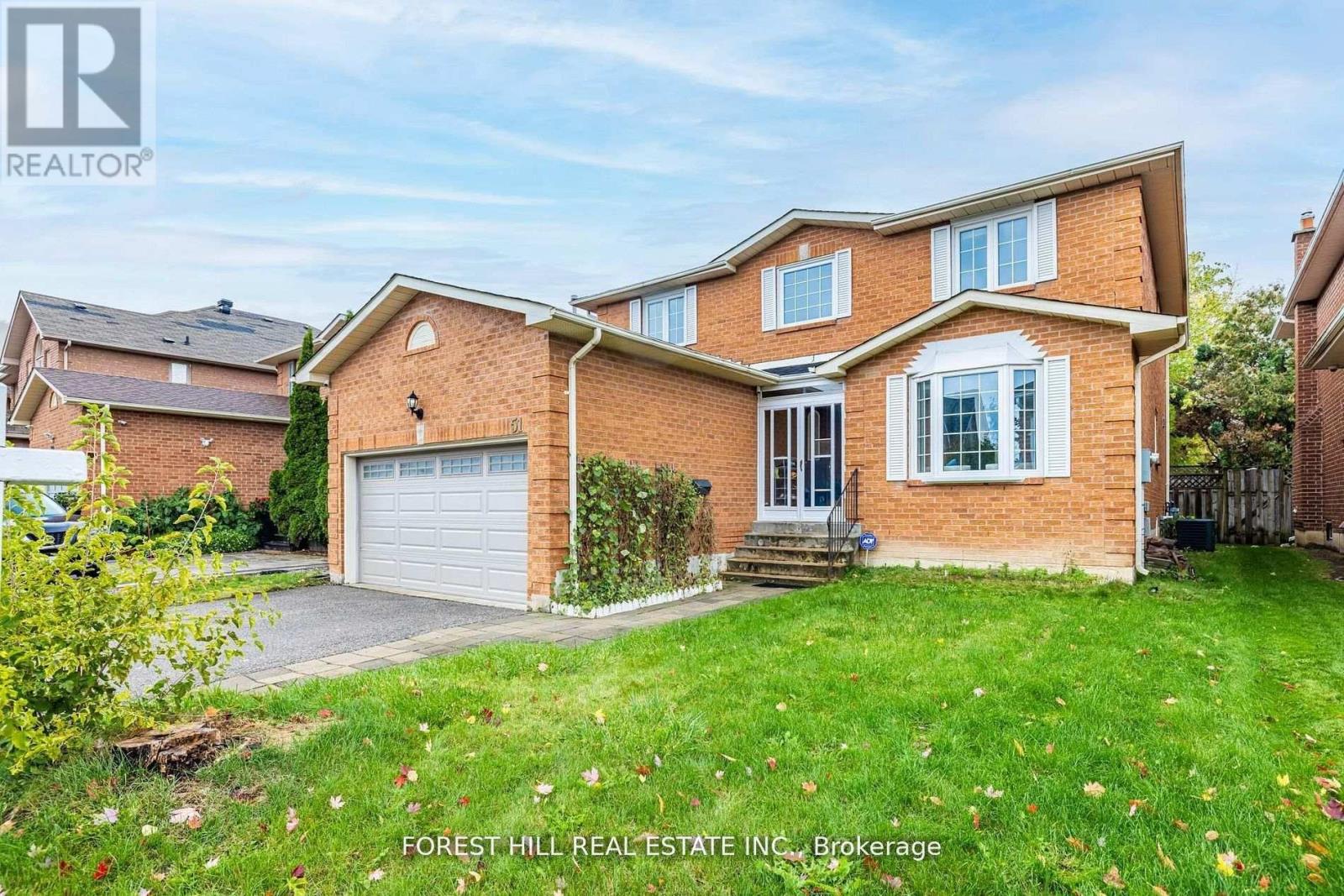 51 Briggs Avenue, Richmond Hill (Doncrest), Ontario  L4B 1N6 - Photo 2 - N12770026