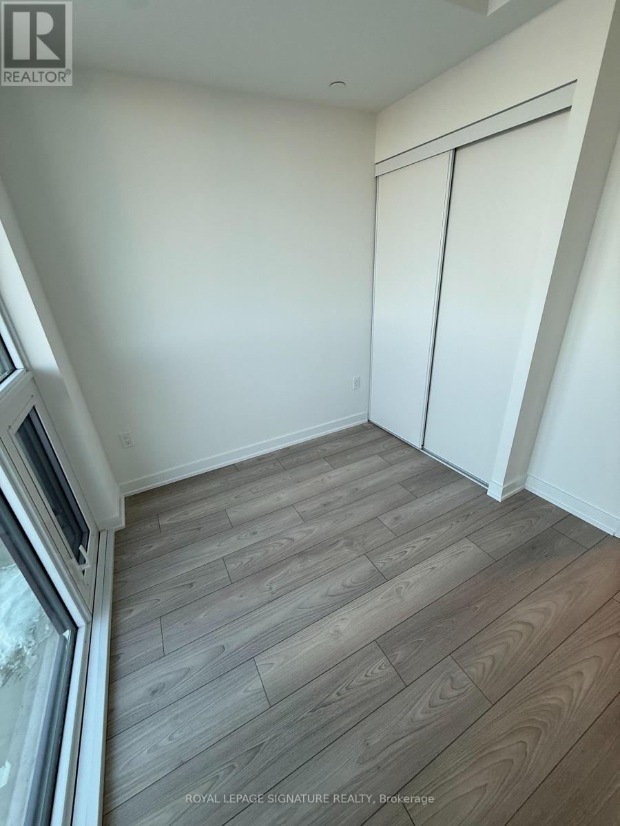 1304 - 1 Fairview Road E, Mississauga, Ontario  L5A 4C6 - Photo 18 - W12770032