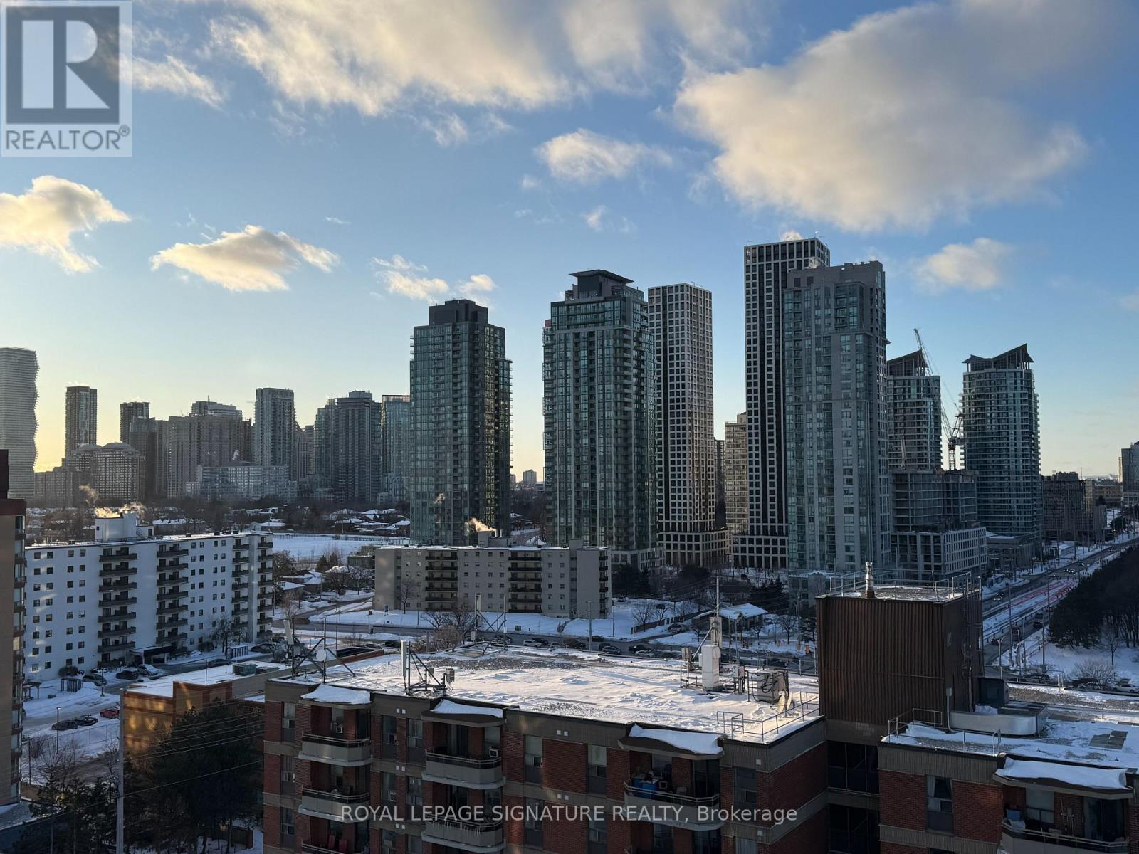 1304 - 1 Fairview Road E, Mississauga, Ontario  L5A 4C6 - Photo 23 - W12770032