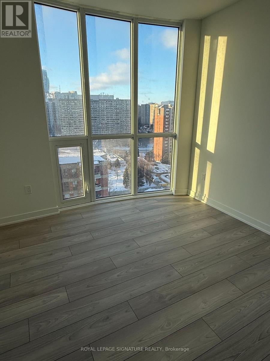 1304 - 1 Fairview Road E, Mississauga, Ontario  L5A 4C6 - Photo 6 - W12770032