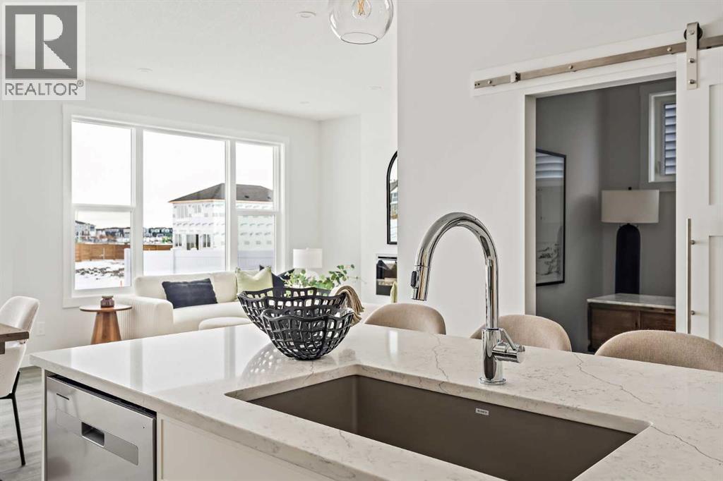 239 Creekstone Circle Sw, Calgary, Alberta  T2X 5M5 - Photo 5 - A2276232