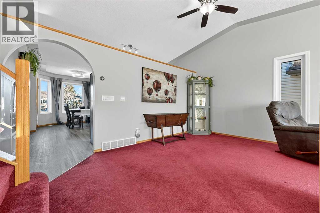 1336 Meadowbrook Drive Se, Airdrie, Alberta  T4A 2B3 - Photo 8 - A2279536