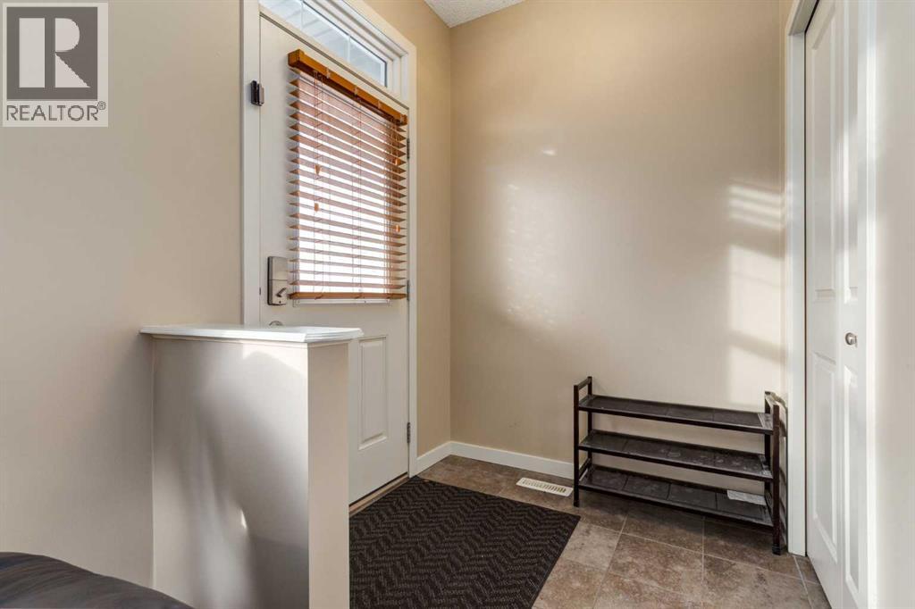 152 New Brighton Grove Se, Calgary, Alberta  T2Z 1G1 - Photo 2 - A2282754