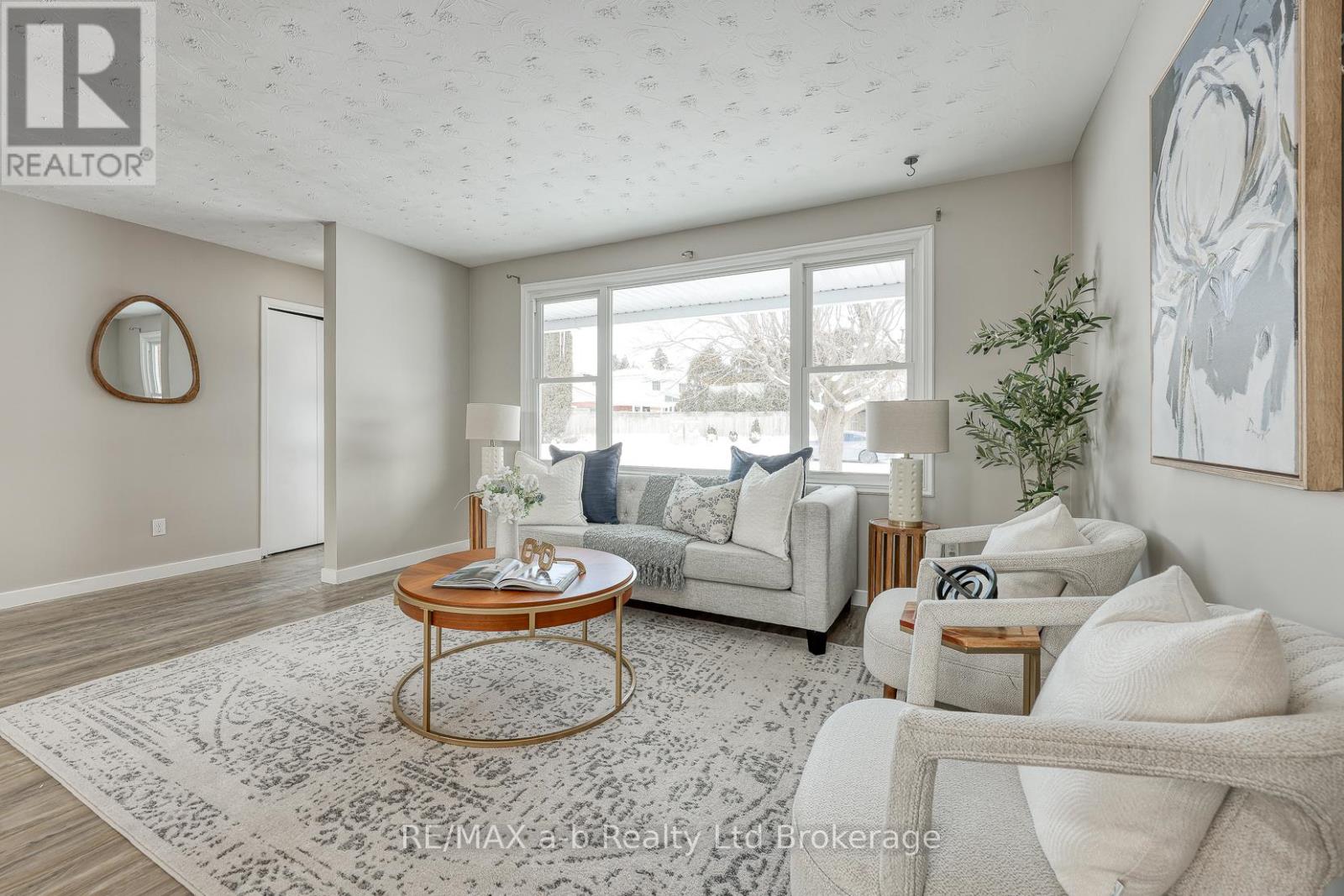 18 Bigham Crescent, Woodstock, Ontario  N4S 8H1 - Photo 12 - X12723860