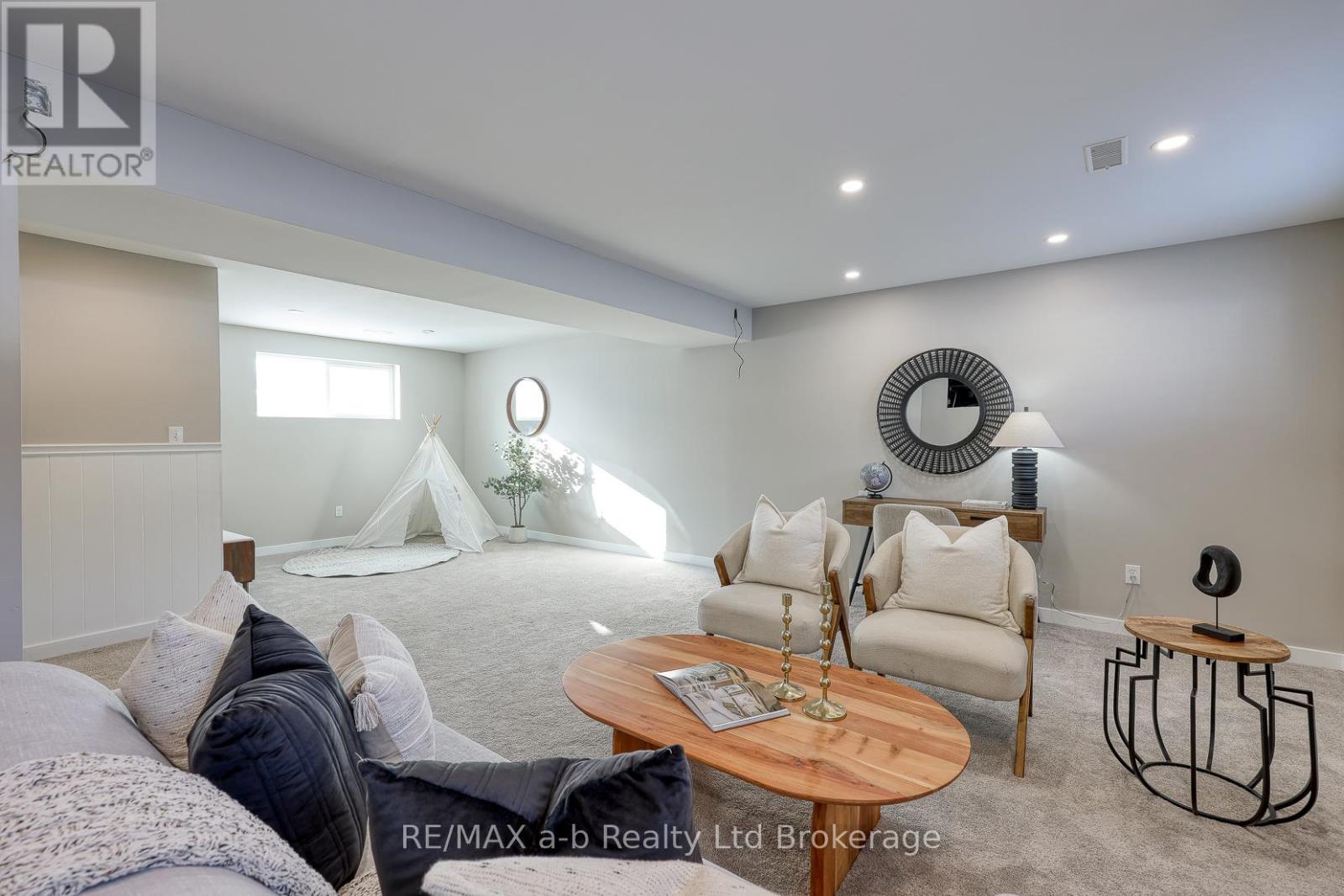 18 Bigham Crescent, Woodstock, Ontario  N4S 8H1 - Photo 32 - X12723860