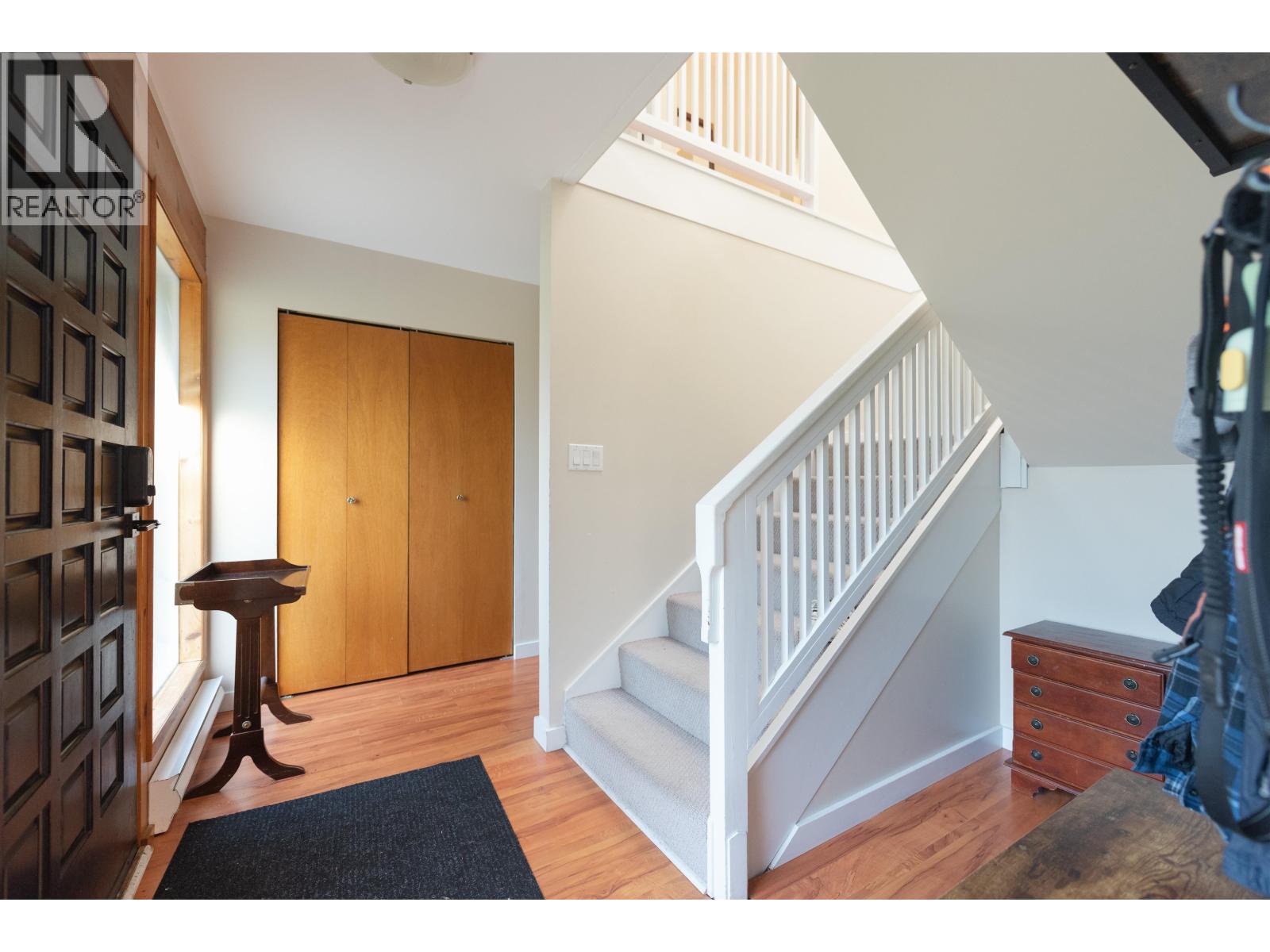 7862 Eagle Drive, Halfmoon Bay, British Columbia  V7Z 1A3 - Photo 4 - R3087738