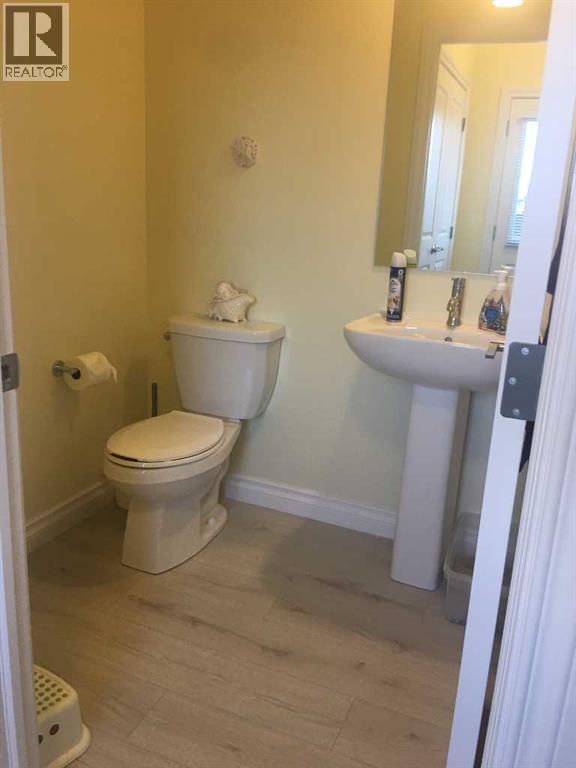 1100 Bayview Gardens Sw, Airdrie, Alberta  T4B 5K4 - Photo 11 - A2279185